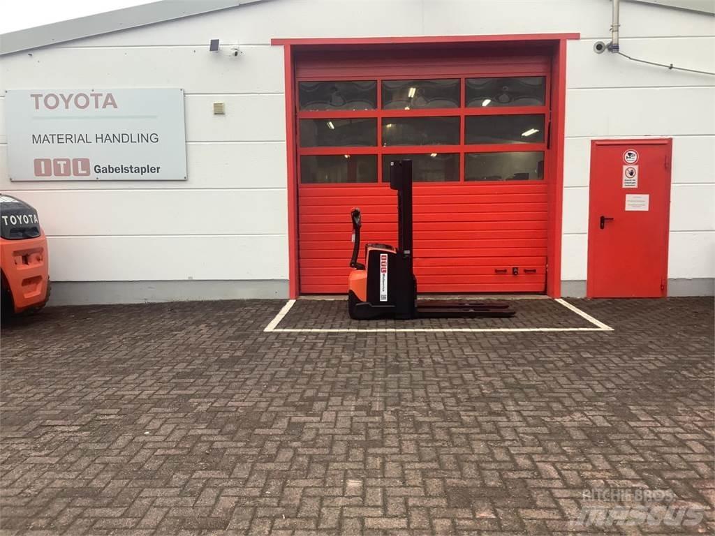 Toyota SWE120 Deichselstapler