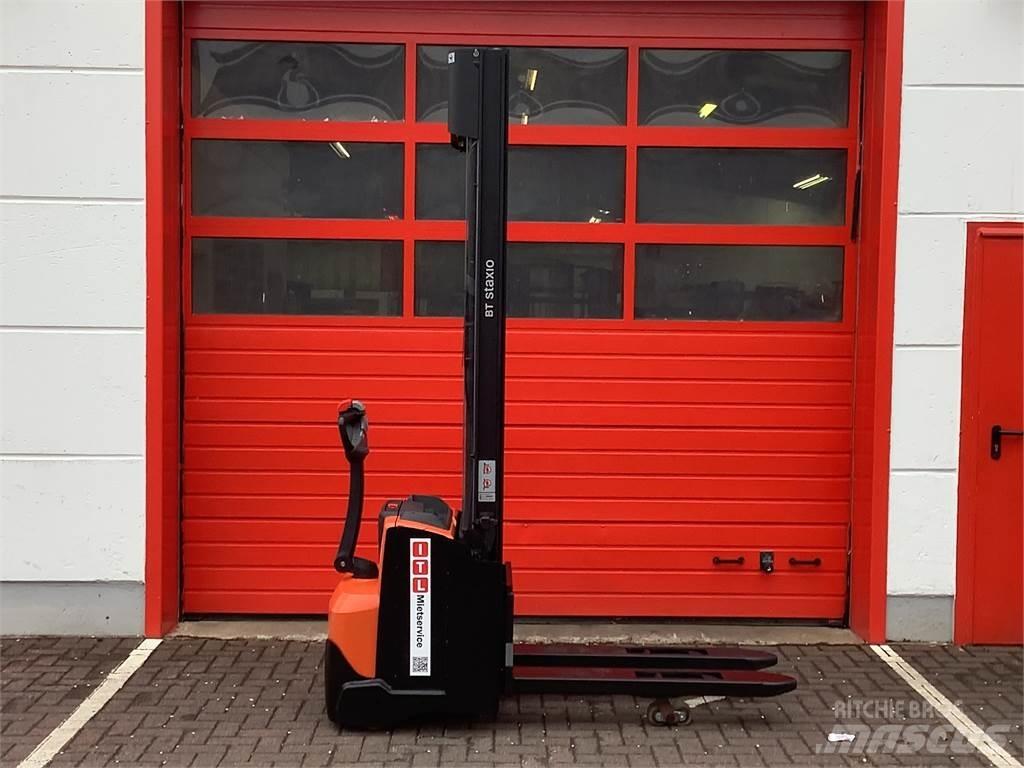 Toyota SWE120L Deichselstapler