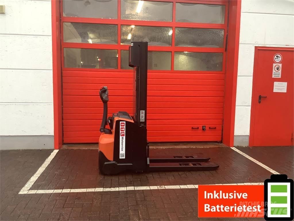 Toyota SWE120L Deichselstapler