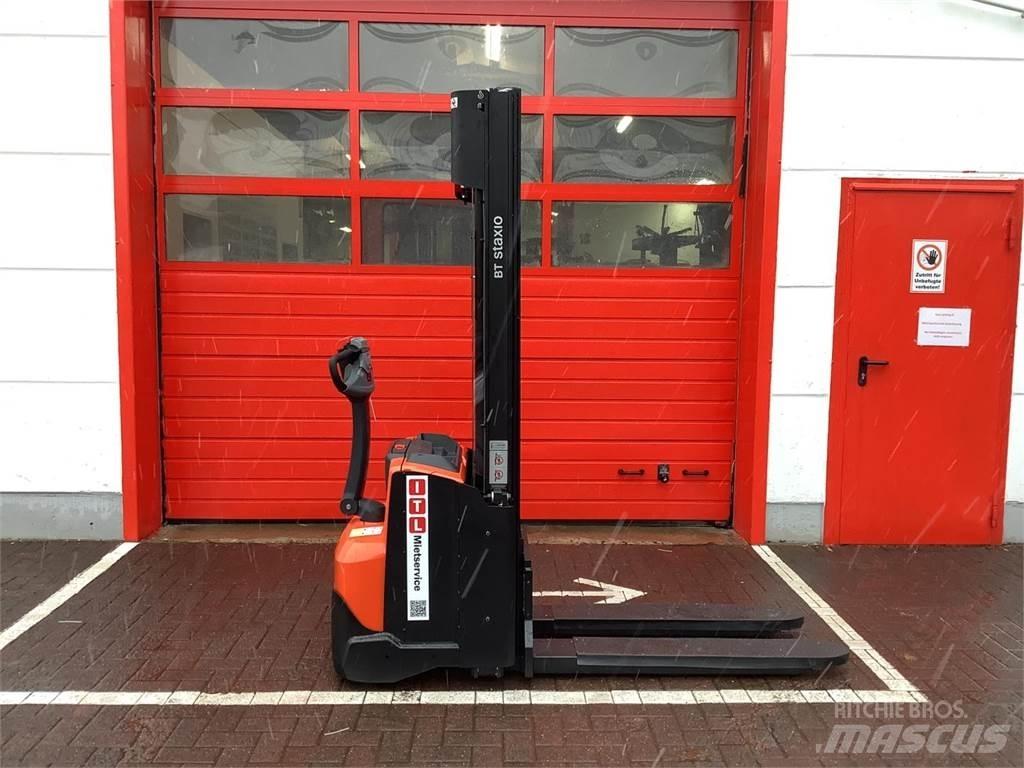 Toyota SWE140L Deichselstapler