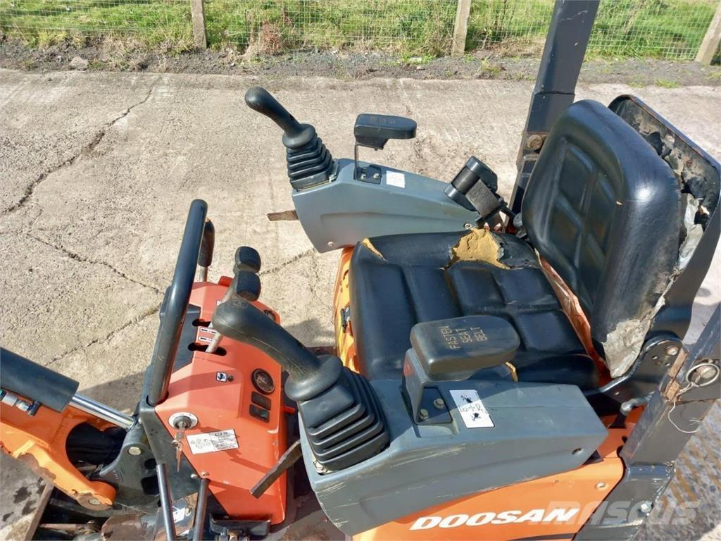 Develon DX10Z Sonstige Landmaschinen