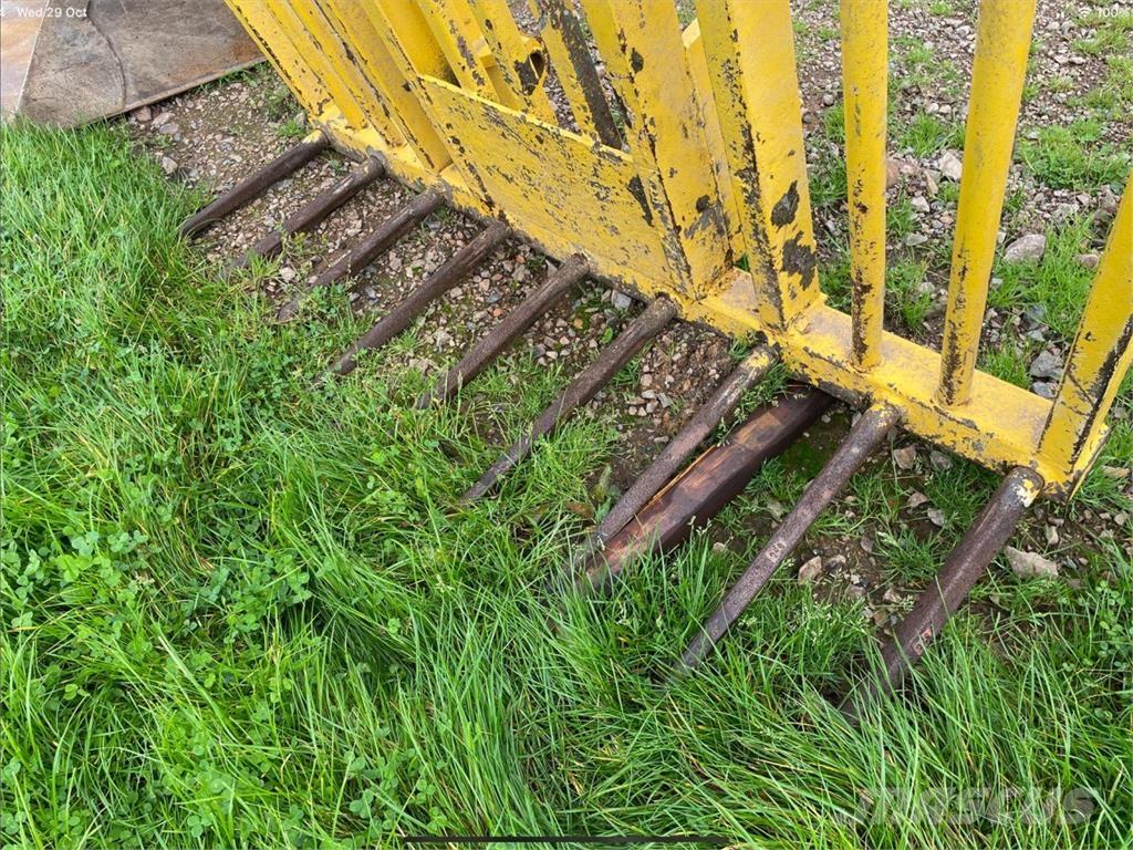  Misc. MUCK FORK Sonstige Landmaschinen