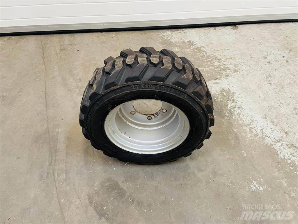 27X10,5X15 Reifen