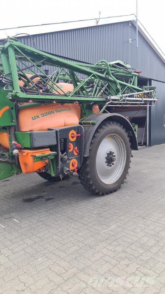 Amazone UX3200 Anhängespritzen