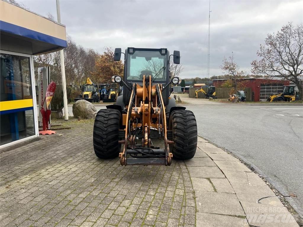 CASE 321F Radlader