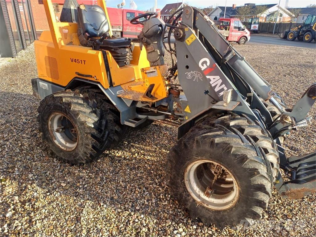 GiANT V451T Minilader