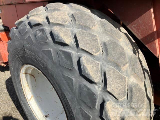 Hesston 4900 Quaderpressen