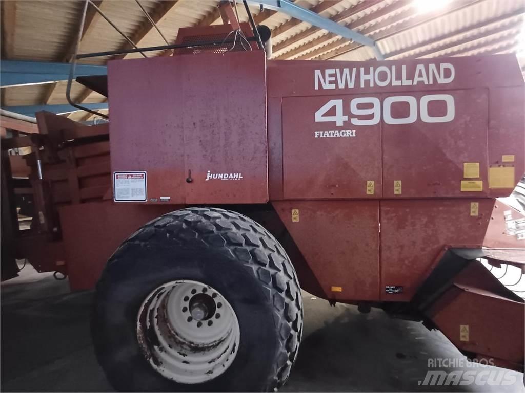 Hesston 4900 Quaderpressen