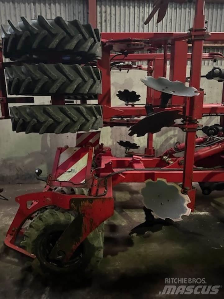 Horsch TIGER 4 MT Scheibeneggen