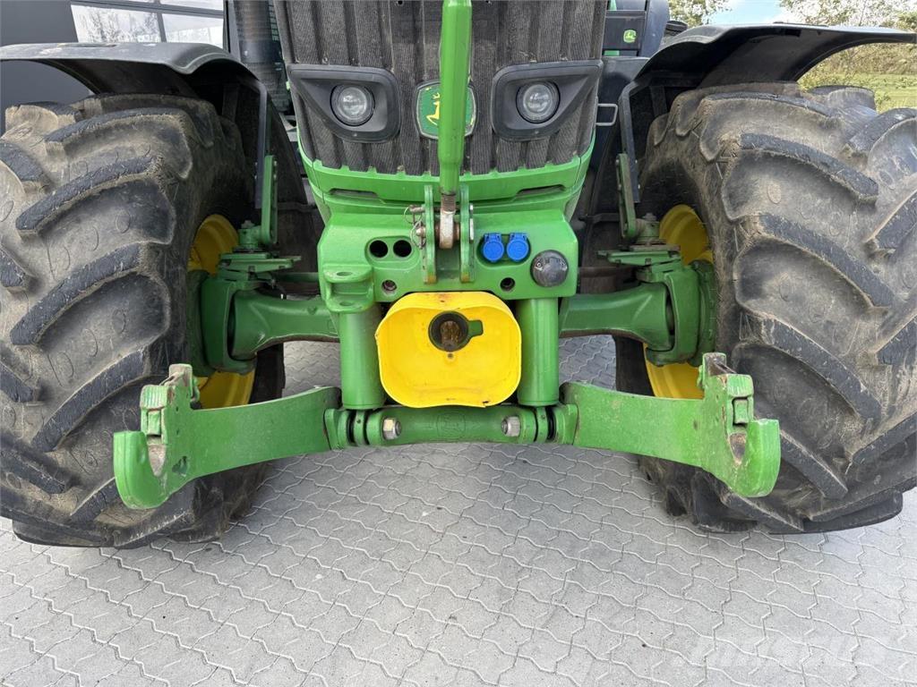 John Deere 6210R Traktoren