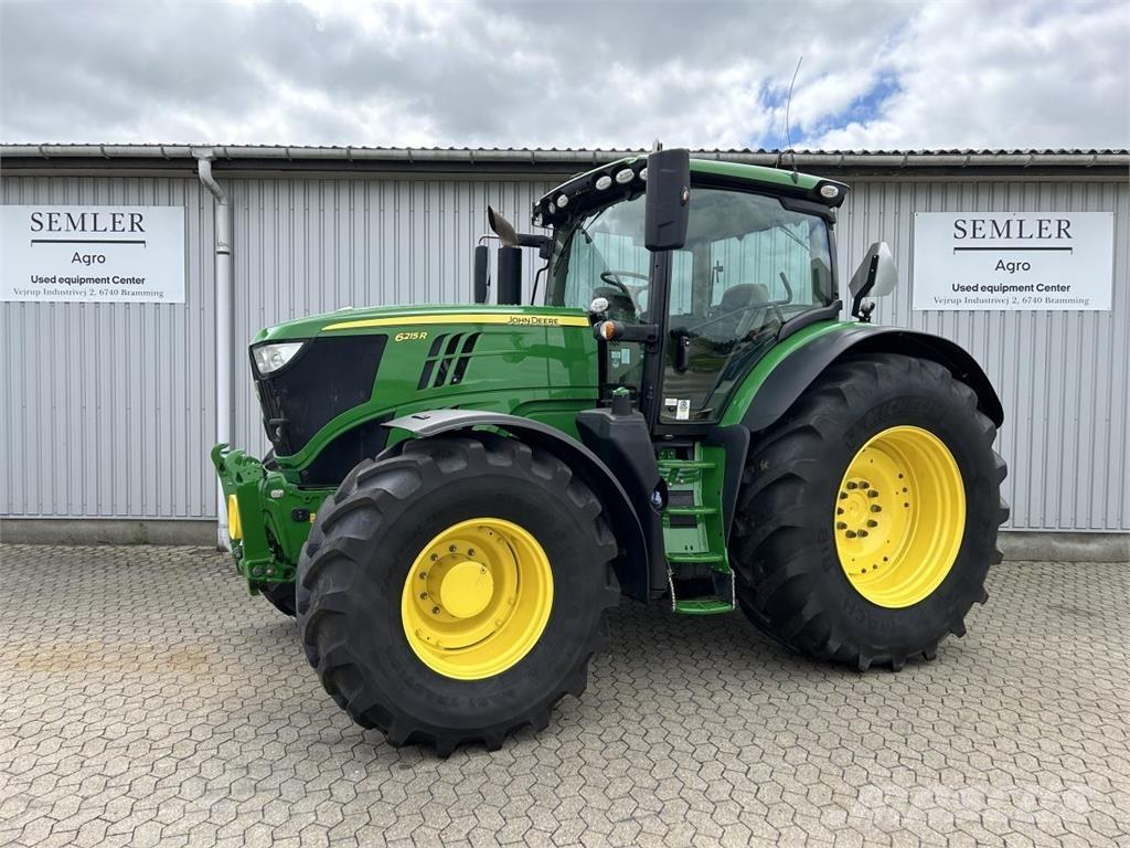 John Deere 6215R Traktoren