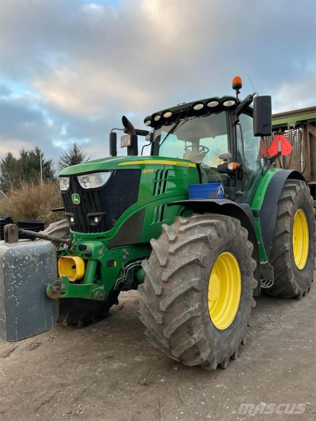 John Deere 6215R Traktoren