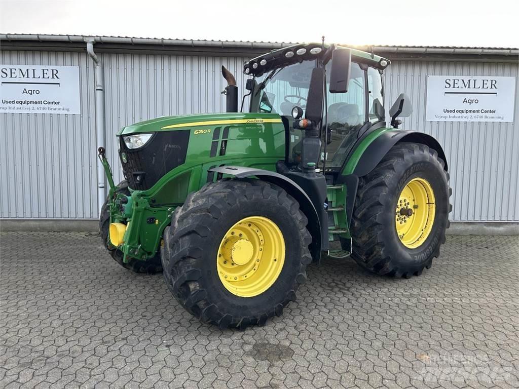 John Deere 6250R Traktoren