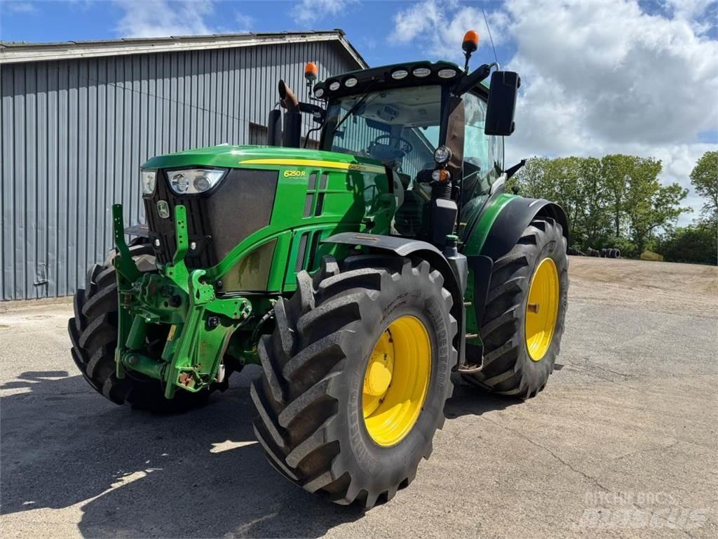 John Deere 6250R Traktoren