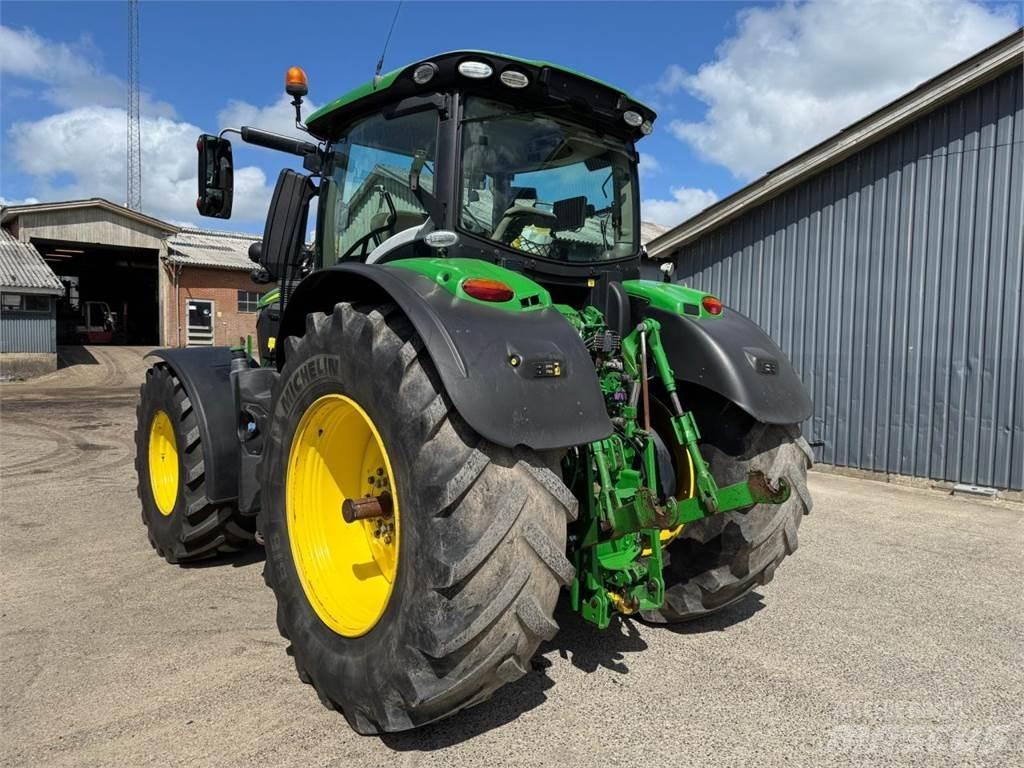 John Deere 6250R Traktoren