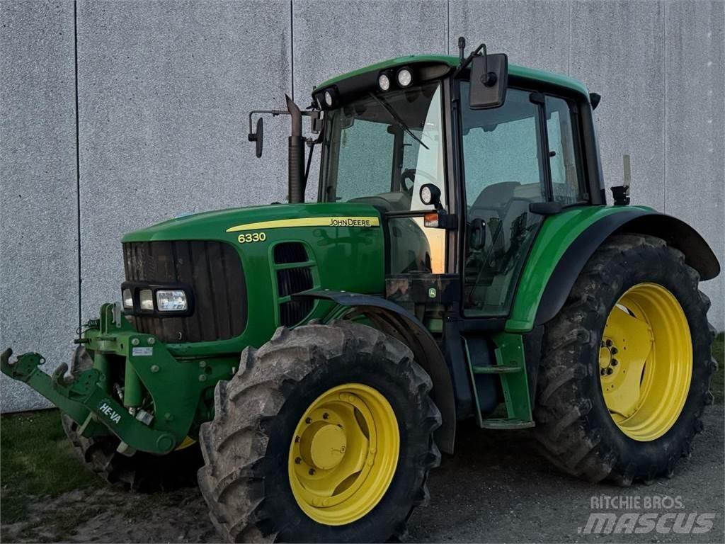 John Deere 6330 Traktoren