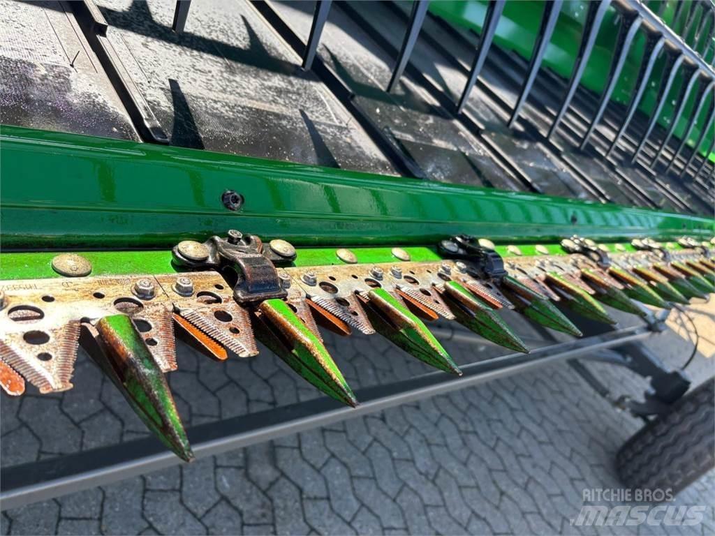 John Deere 735D Erntevorsätze