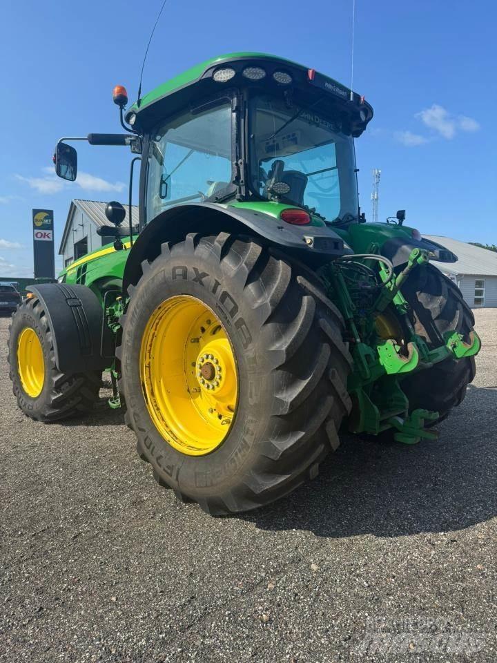 John Deere 8310R Traktoren