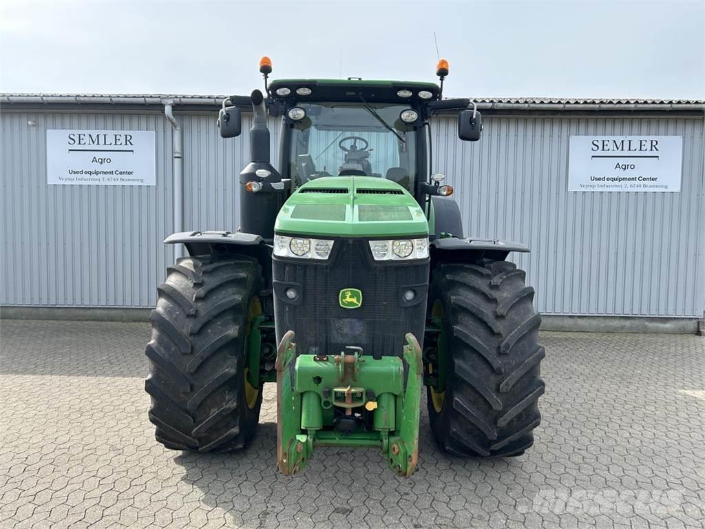 John Deere 8320R Traktoren