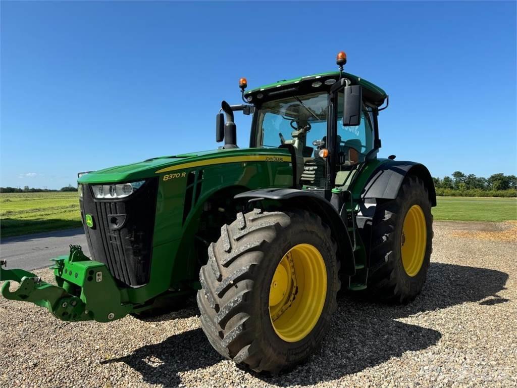 John Deere 8370R Traktoren