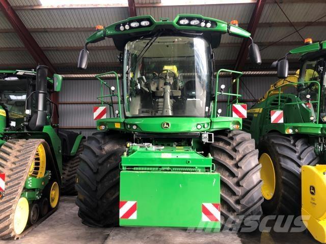 John Deere 8500 Feldhäcksler