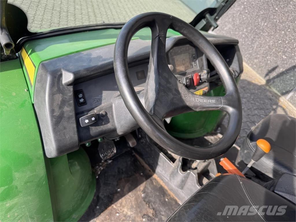 John Deere 855D UTV