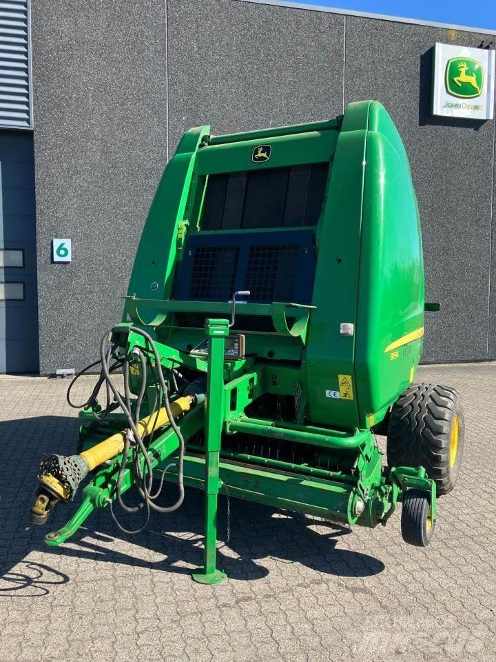 John Deere 864 Rundballenpressen