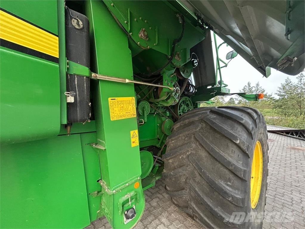 John Deere C670I Mähdrescher