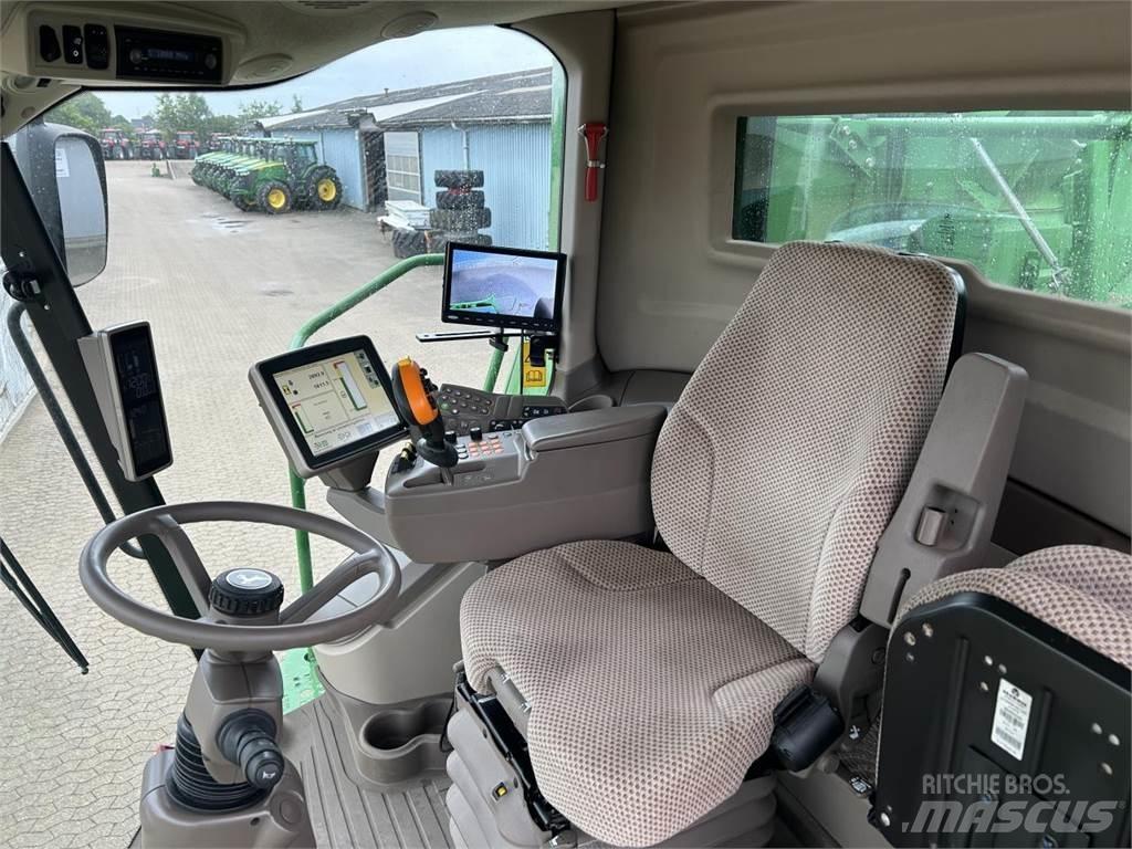 John Deere S690 Mähdrescher