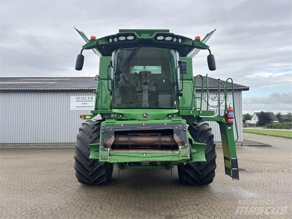 John Deere S690 Mähdrescher
