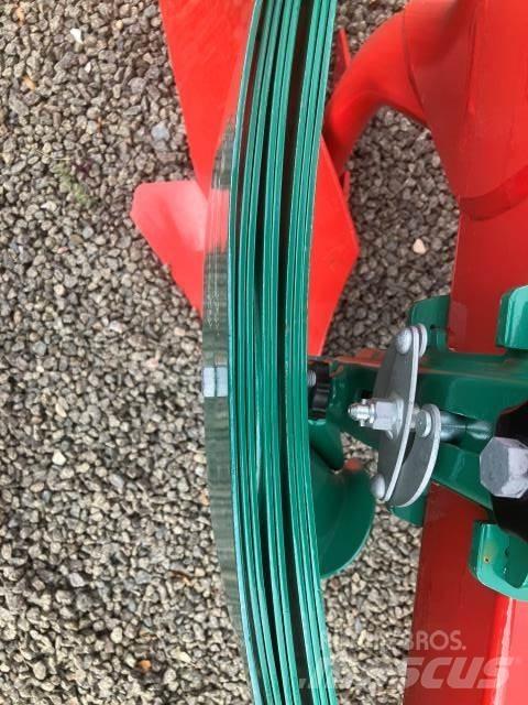 Kverneland 3300S Wendepflüge