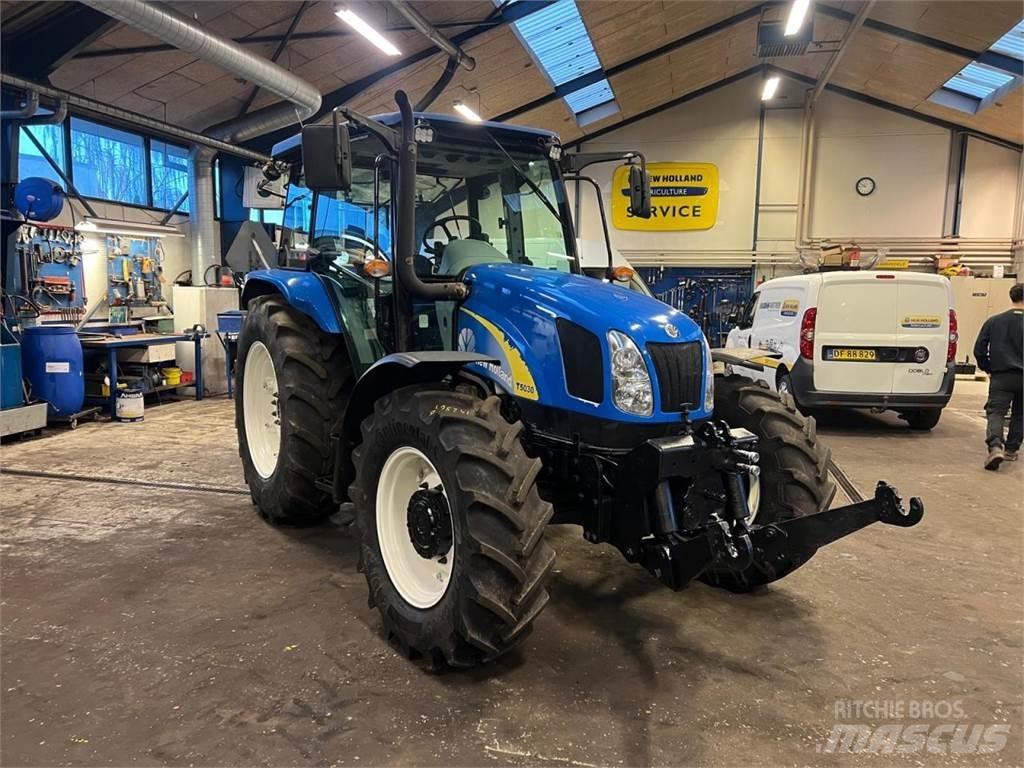New Holland T5030 Traktoren