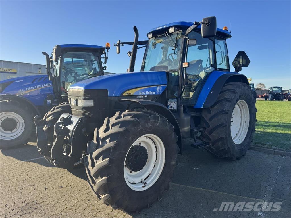 New Holland TM155 Traktoren