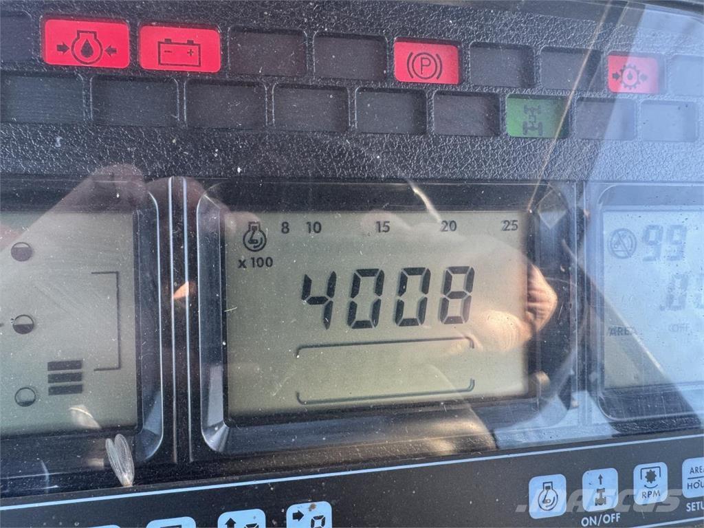 New Holland TM155 Traktoren