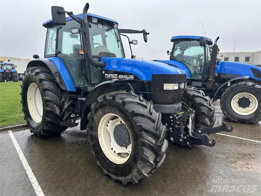 New Holland TM165 Traktoren