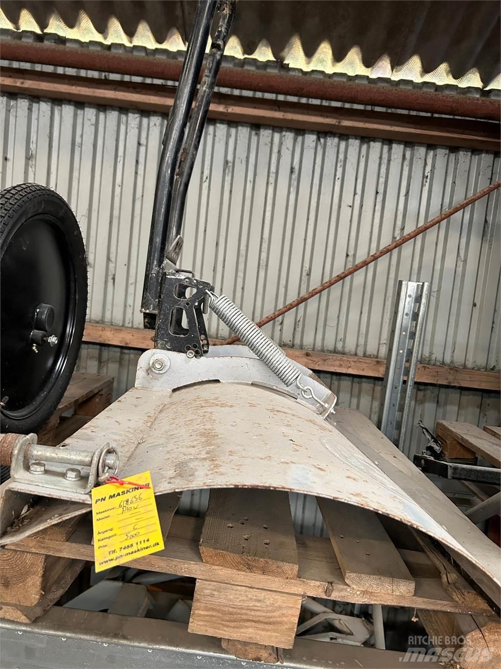 Polaris SNEPLOV Schneeschilde und -pflüge