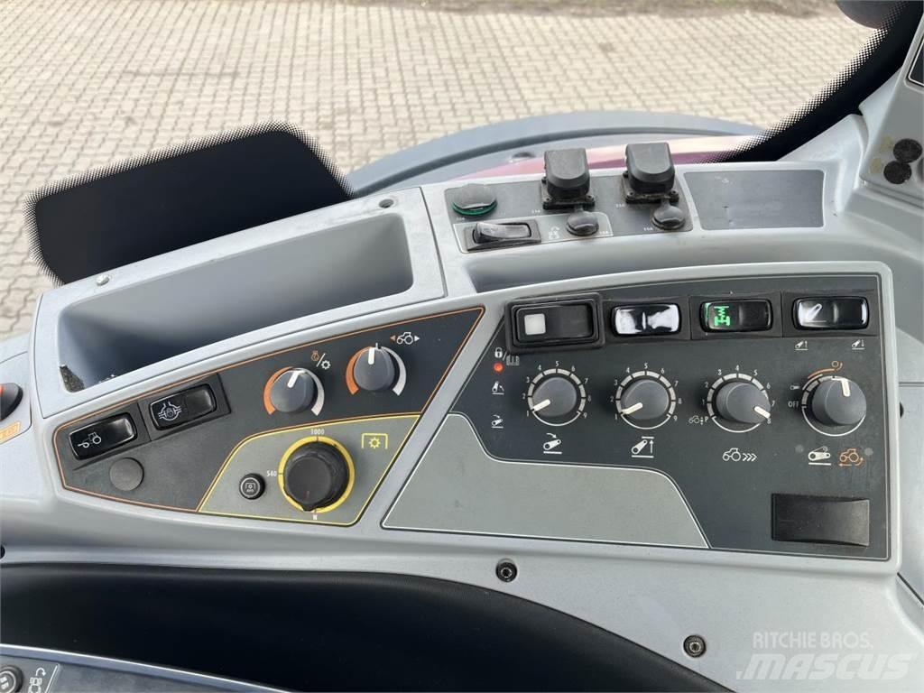 Valtra N 174 Traktoren