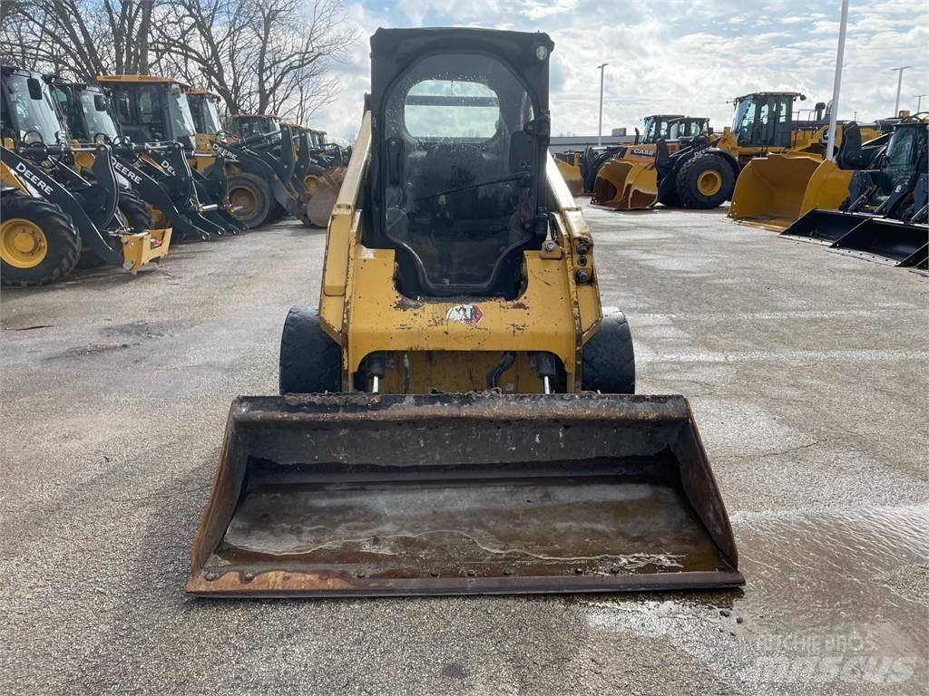 CAT 262D3 Kompaktlader