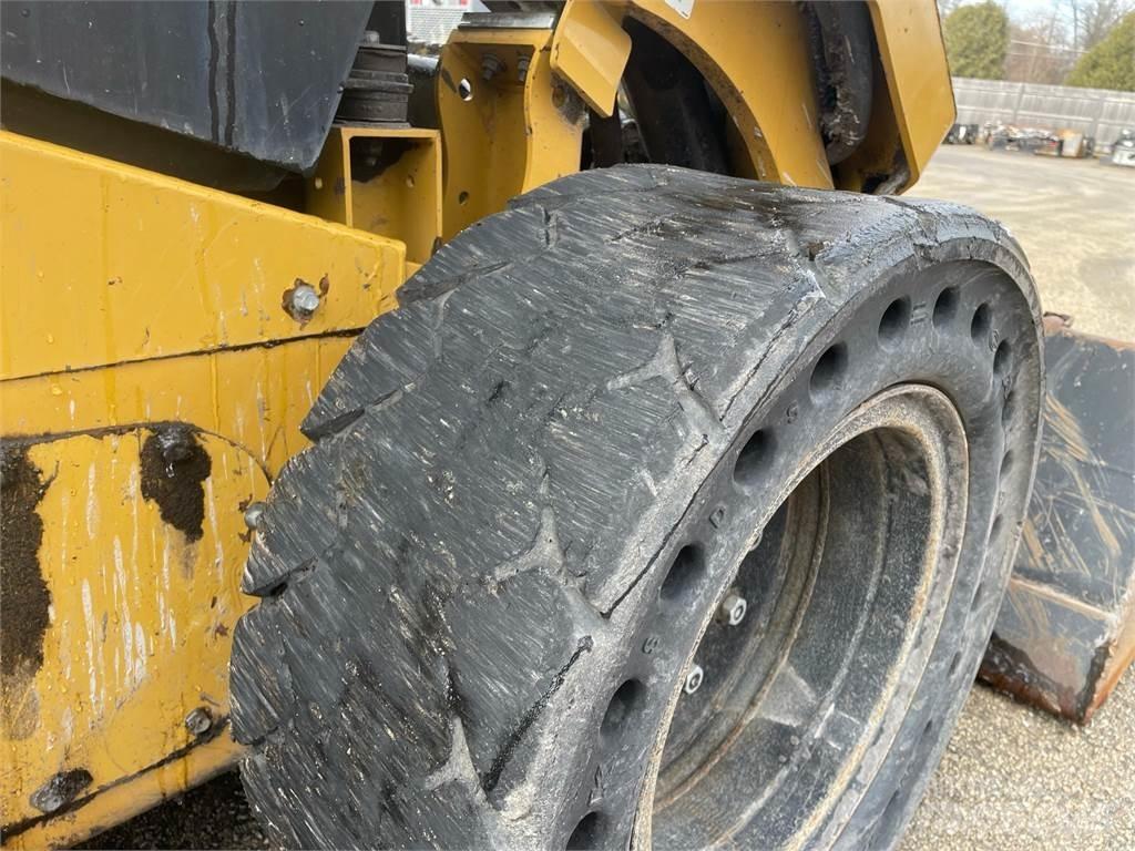 CAT 262D3 Kompaktlader