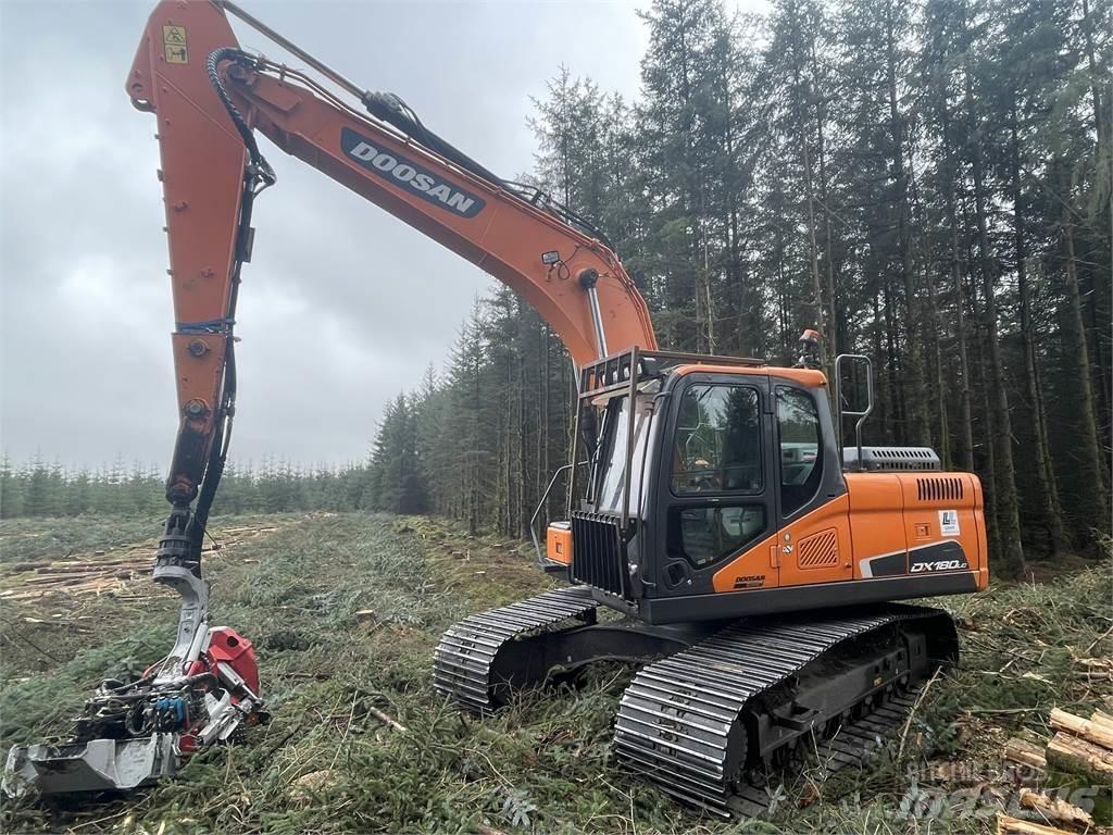 Doosan DX180LC Harvester