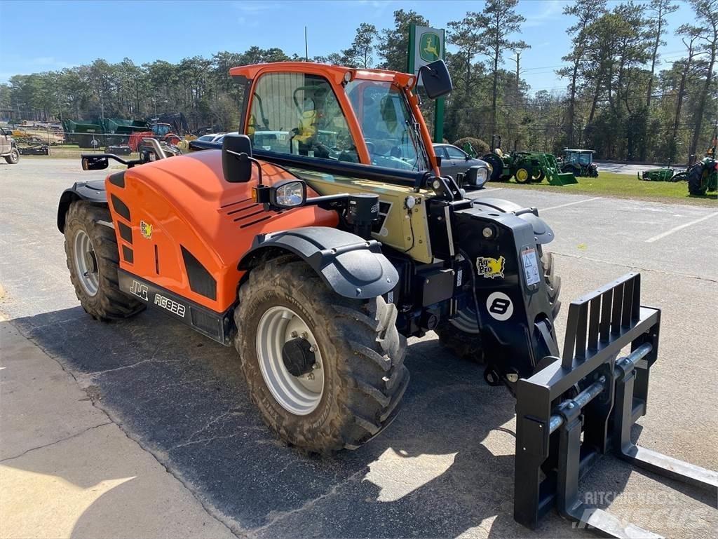 JLG 832 Teleskoplader