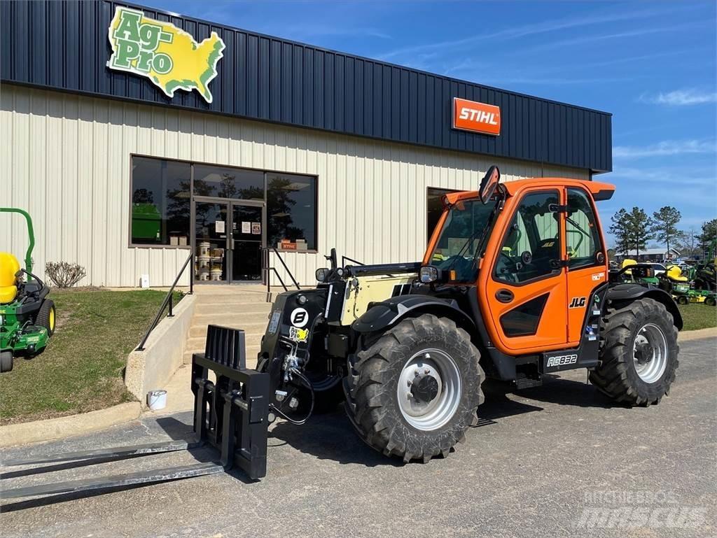JLG 832 Teleskoplader