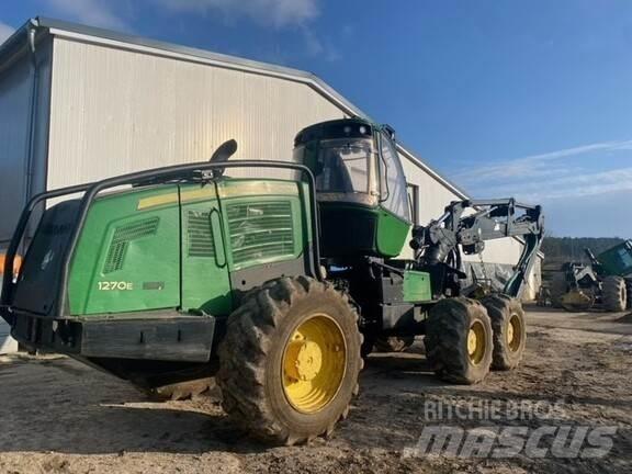John Deere 1270E Harvester