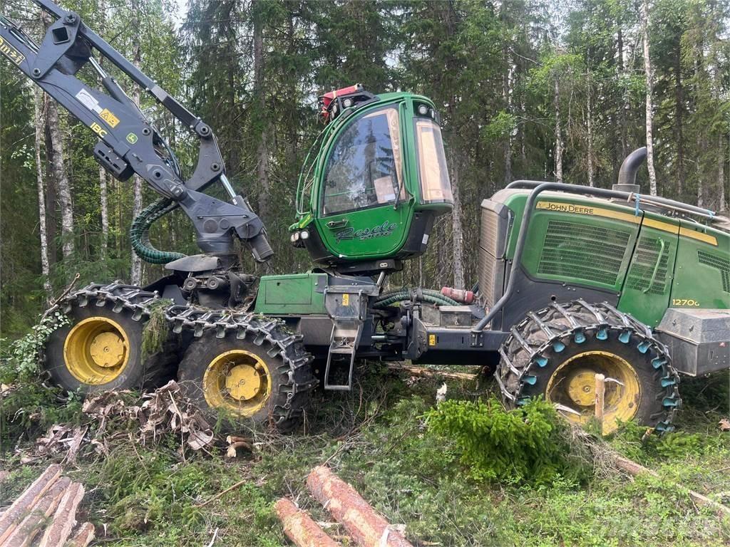 John Deere 1270G Harvester
