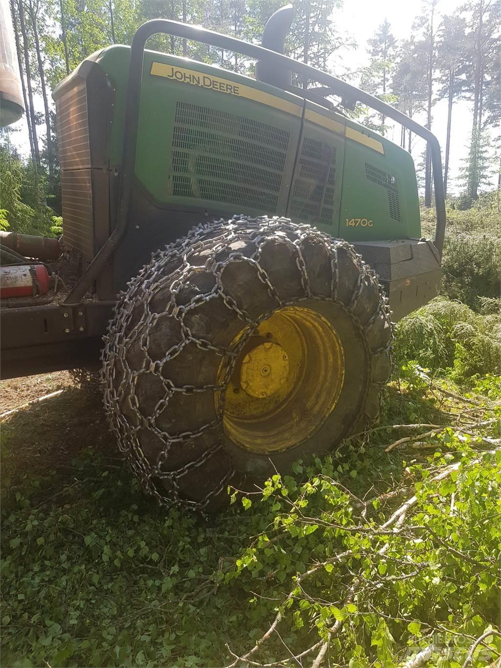 John Deere 1470G Harvester