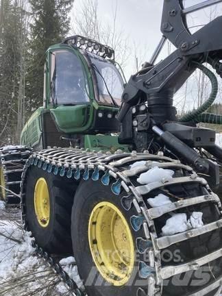 John Deere 1470G Harvester
