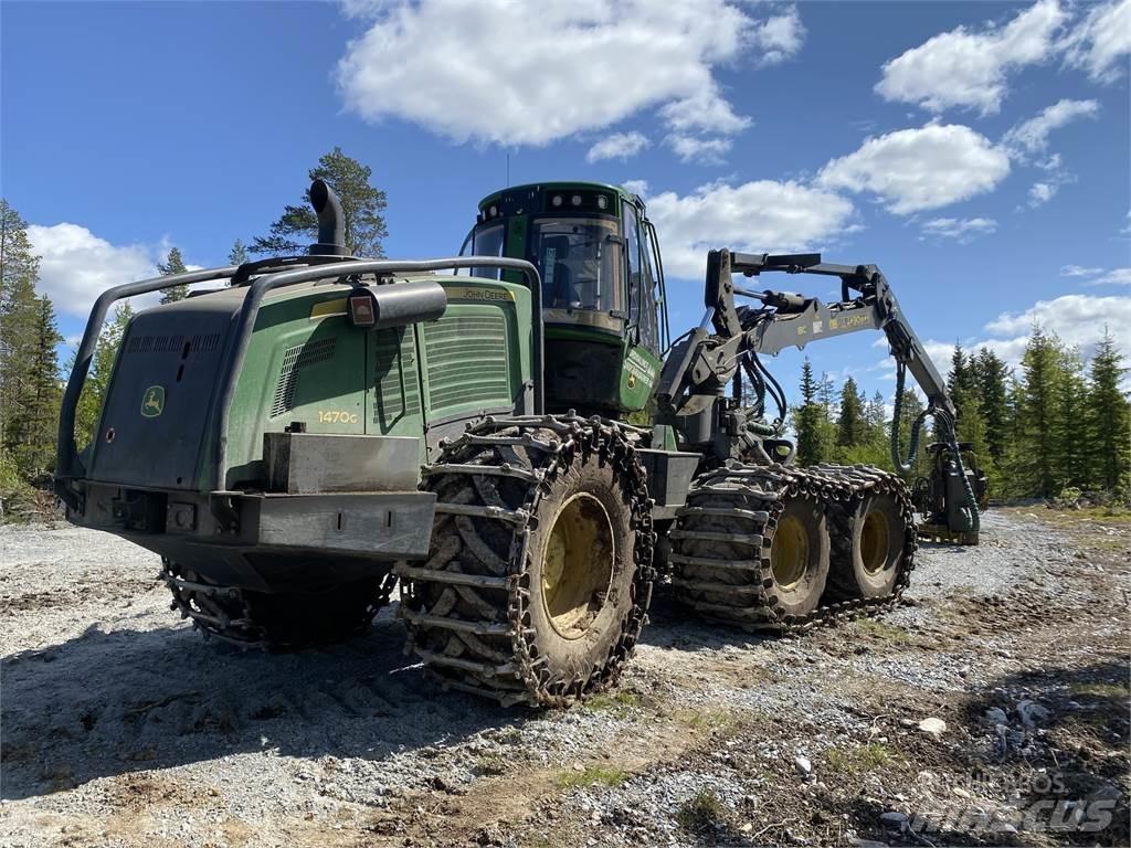 John Deere 1470G Harvester