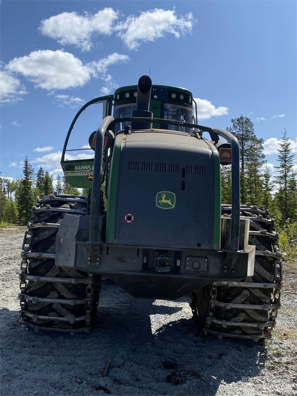 John Deere 1470G Harvester
