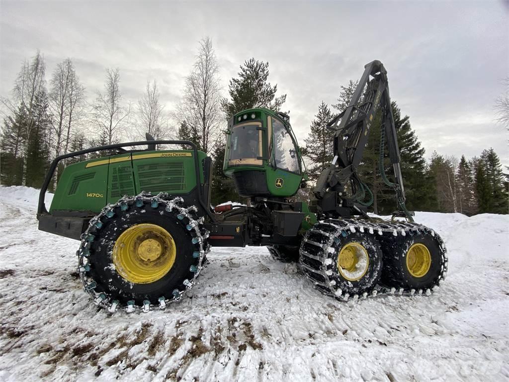 John Deere 1470G Harvester