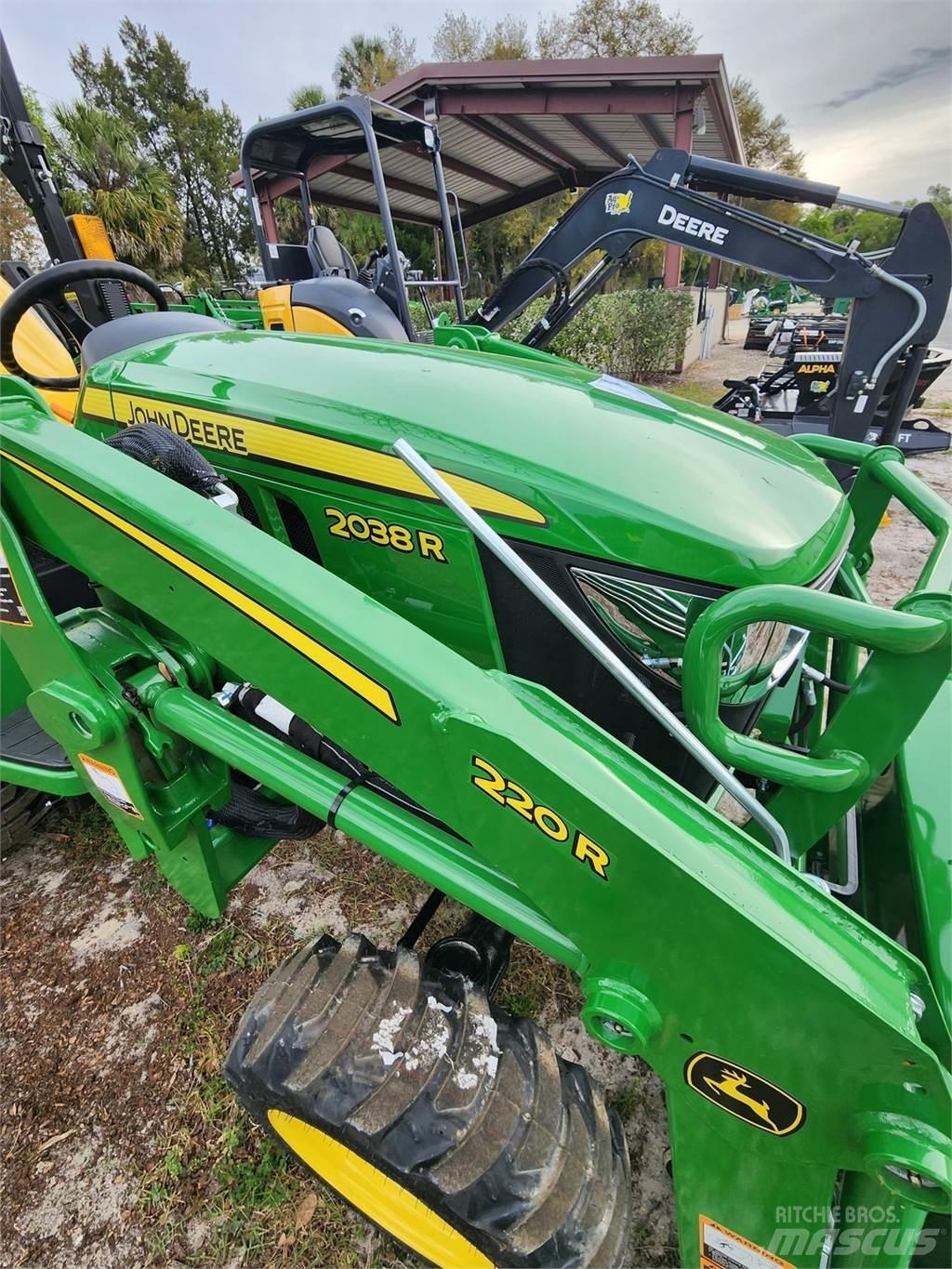 John Deere 2038R Kleintraktoren